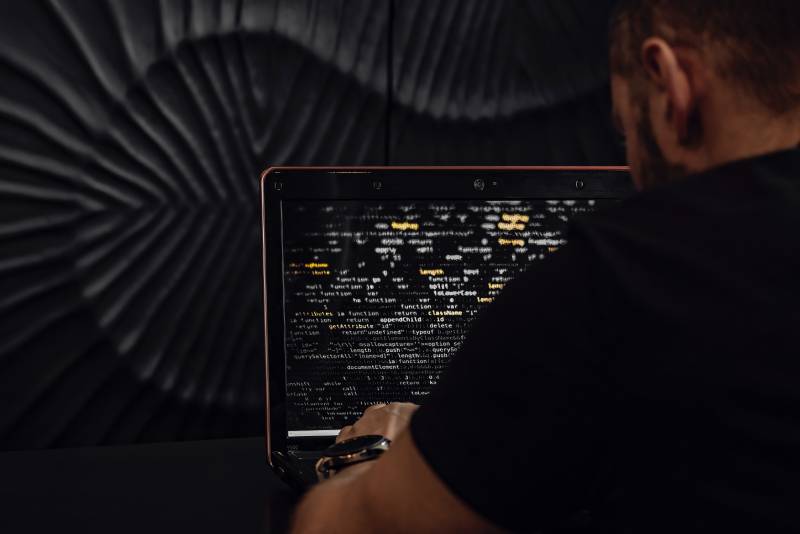 Expert en sécurité informatique